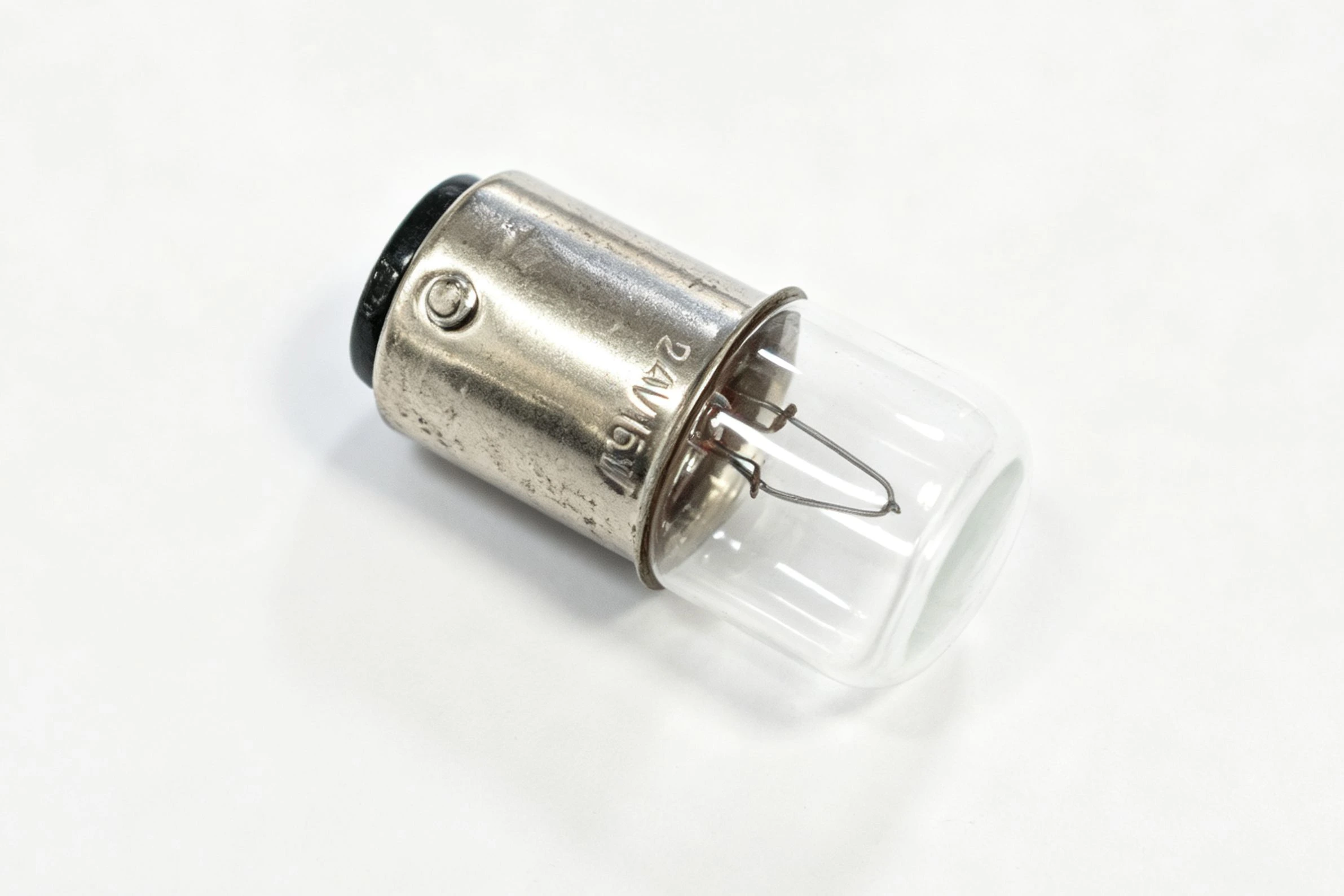 BA15D incandescent bulb