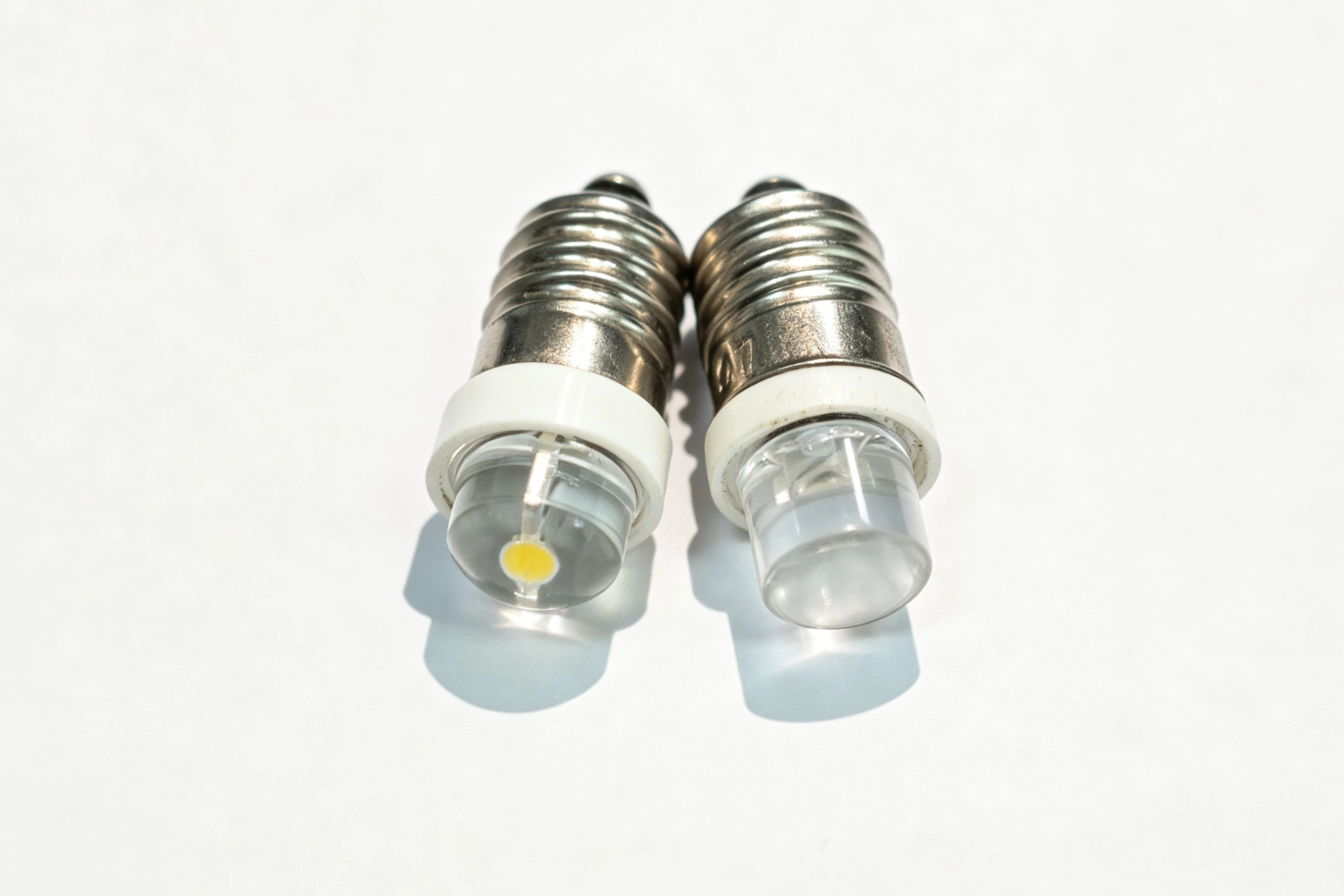 E10 LED電球