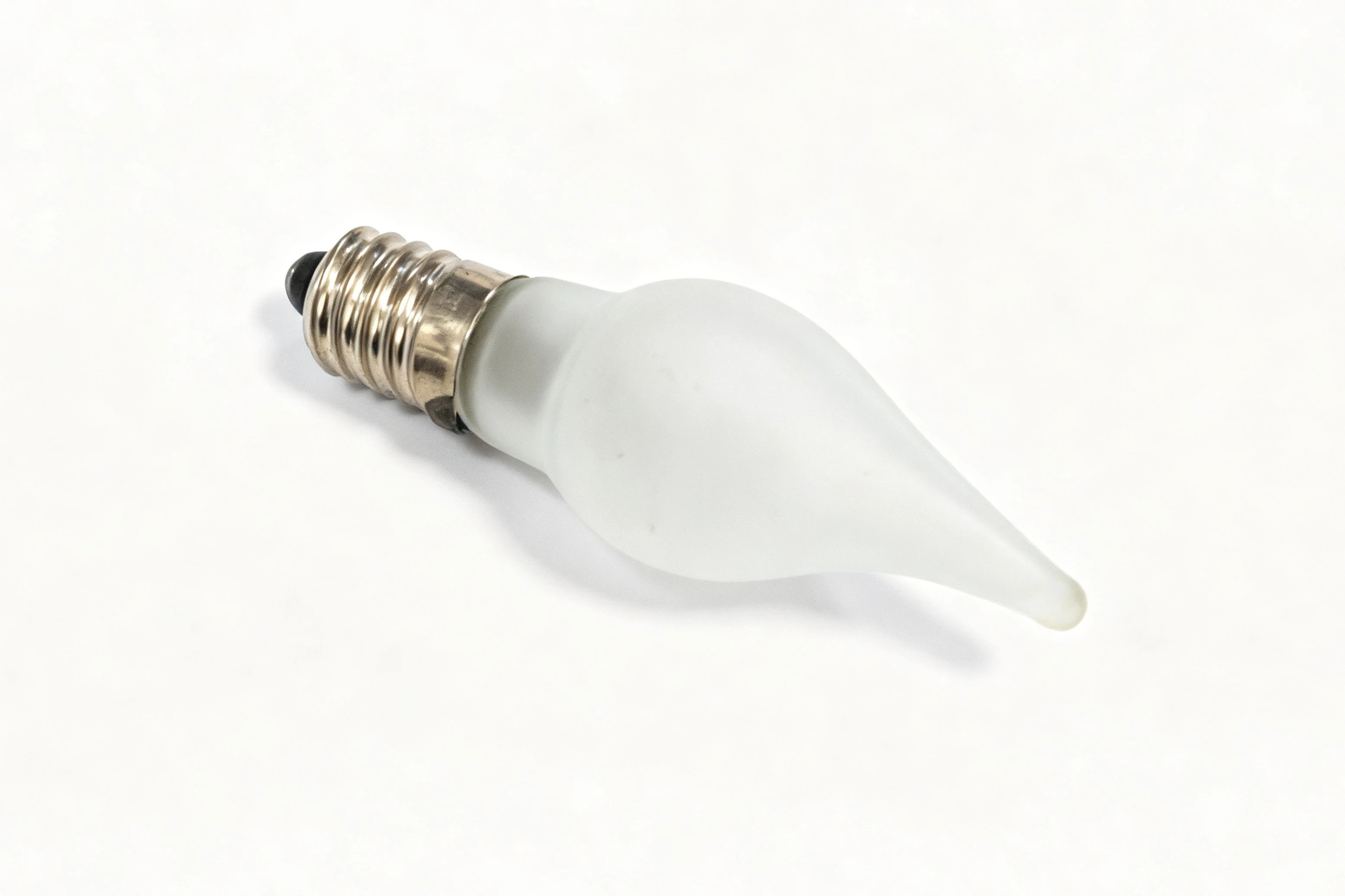 E10 incandescent bulb