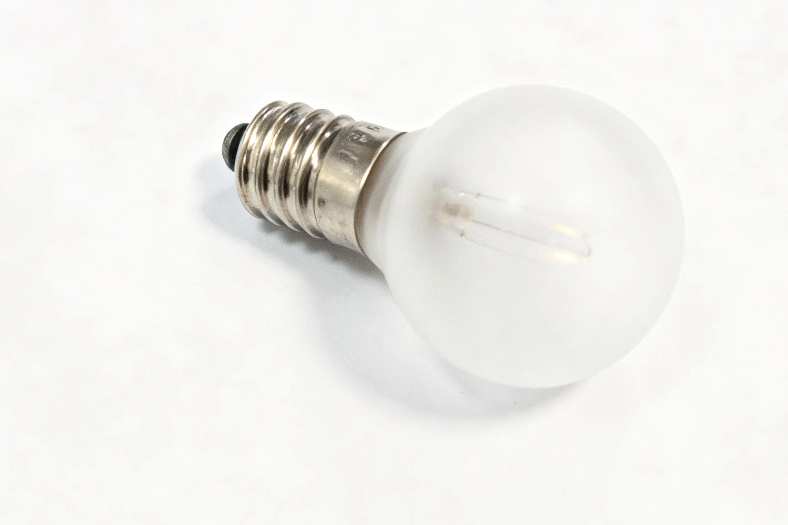E10 incandescent bulb