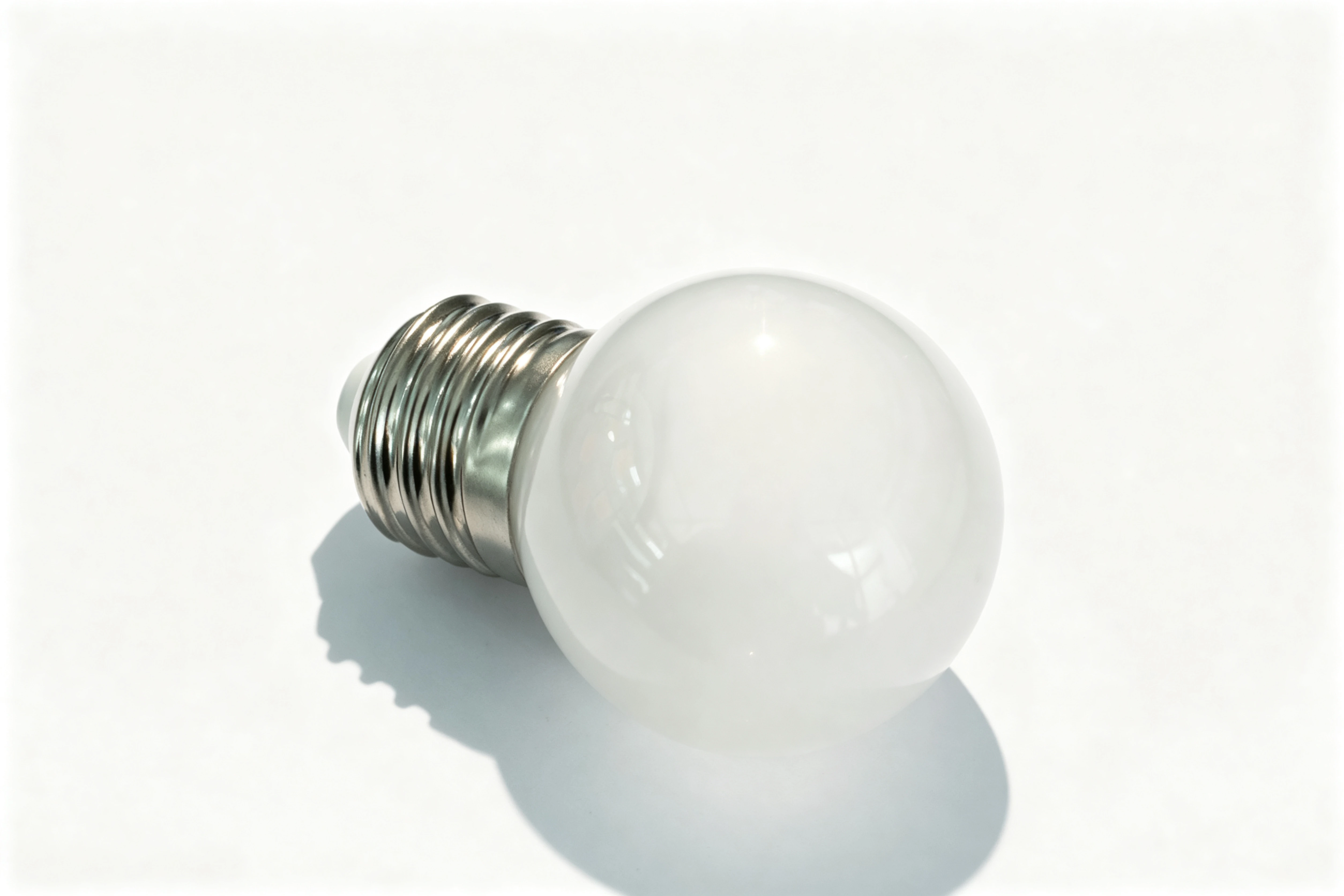 E27 LED bulb