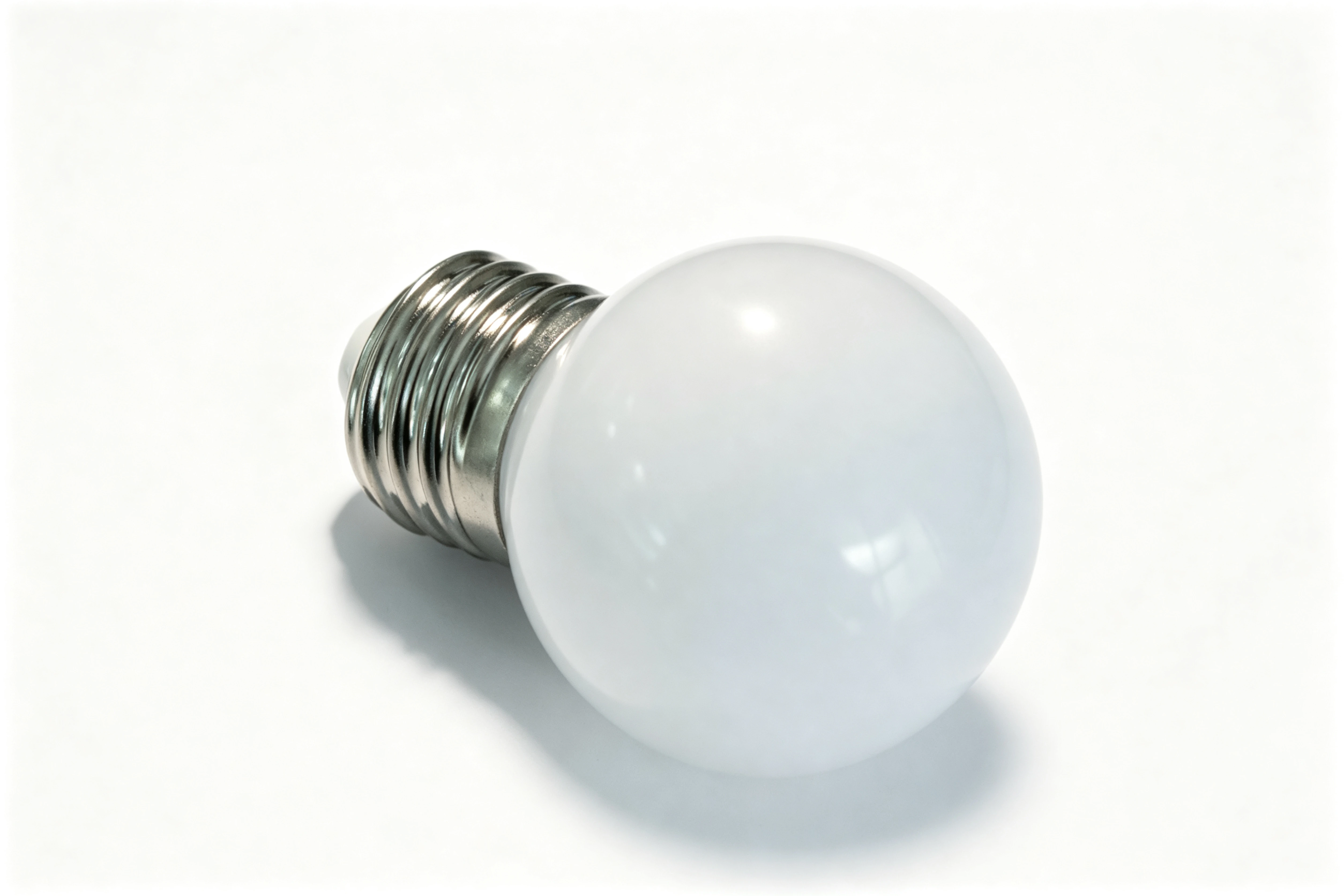 E27 LED bulb