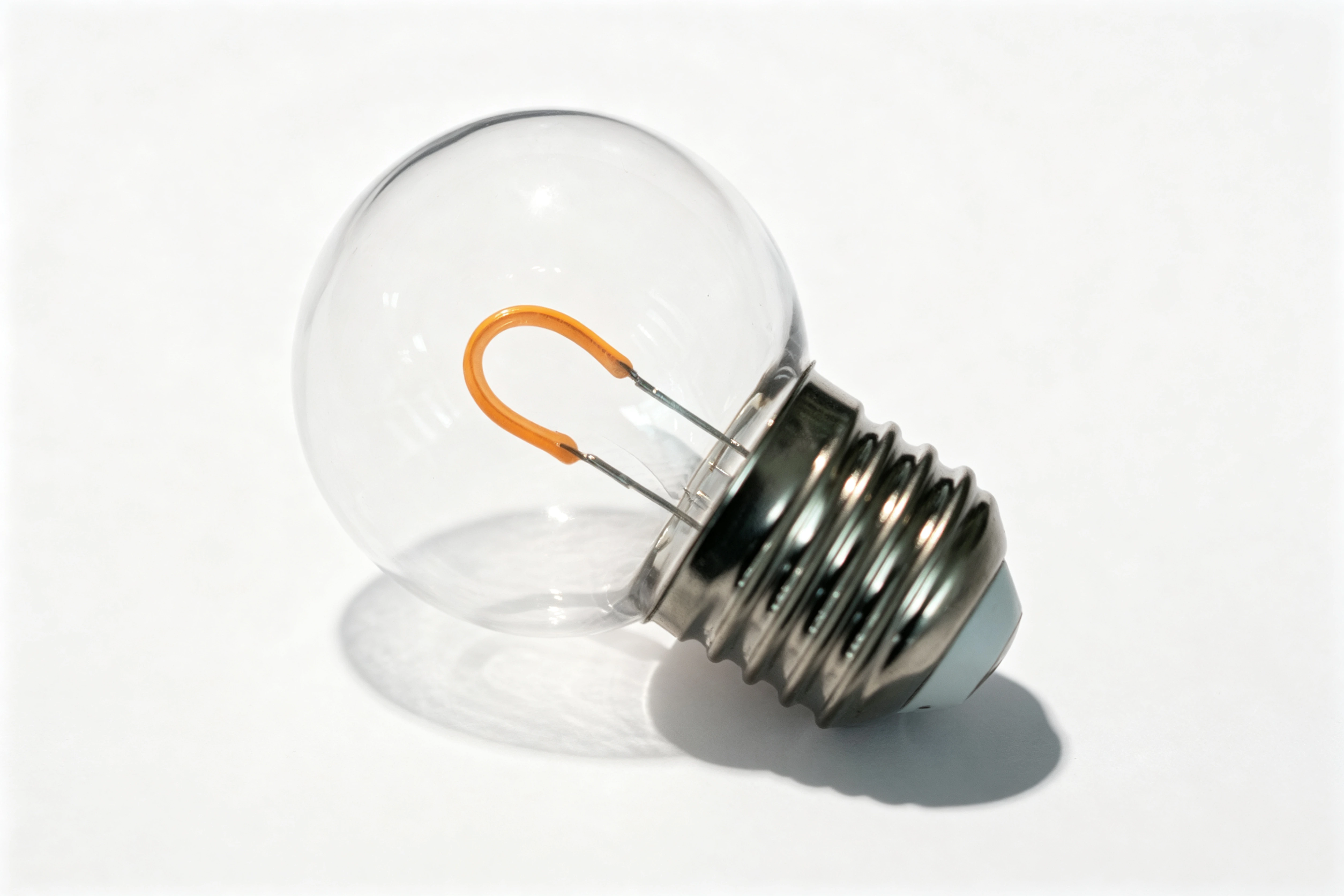 E27 LED bulb