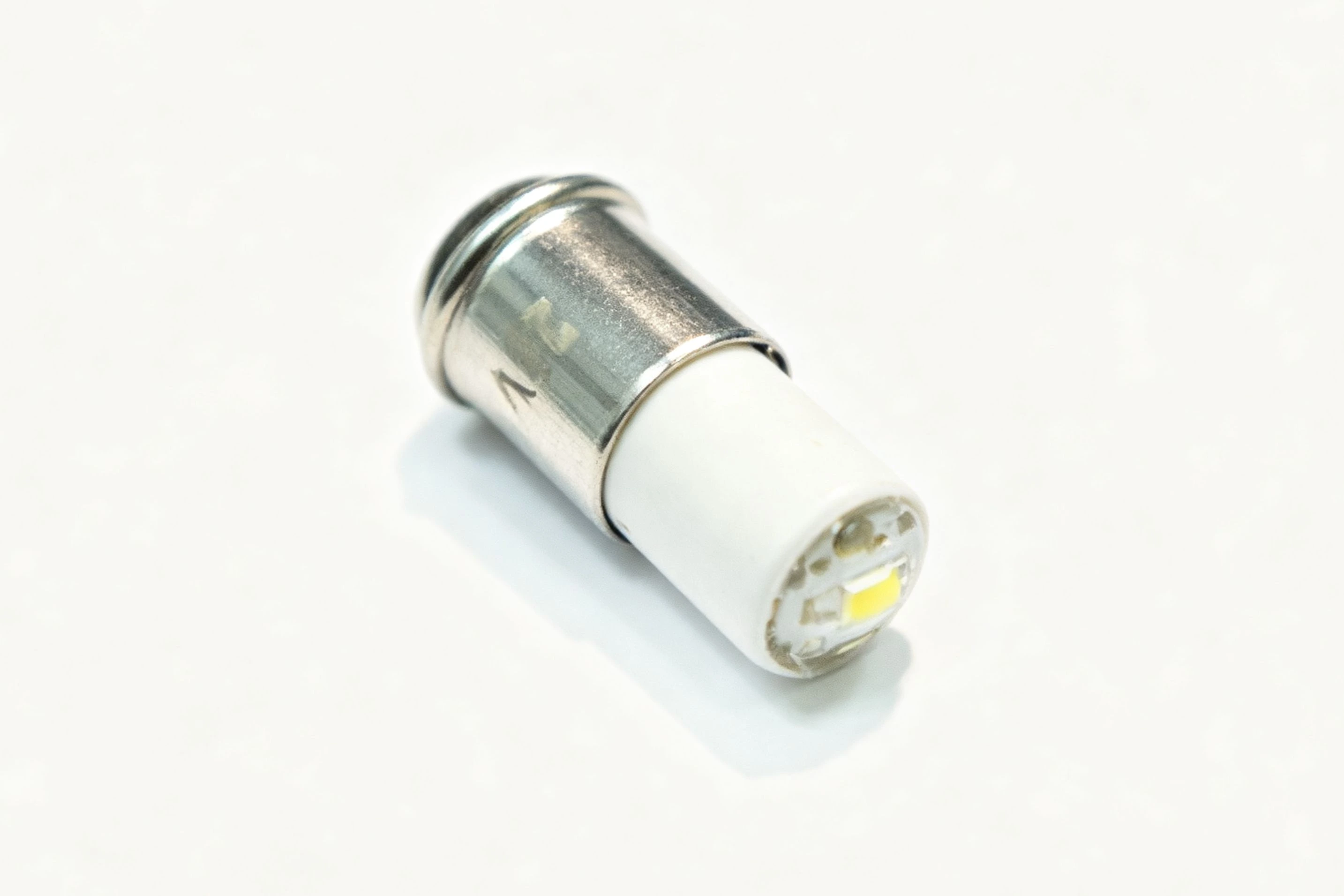 MF6 LED bulb