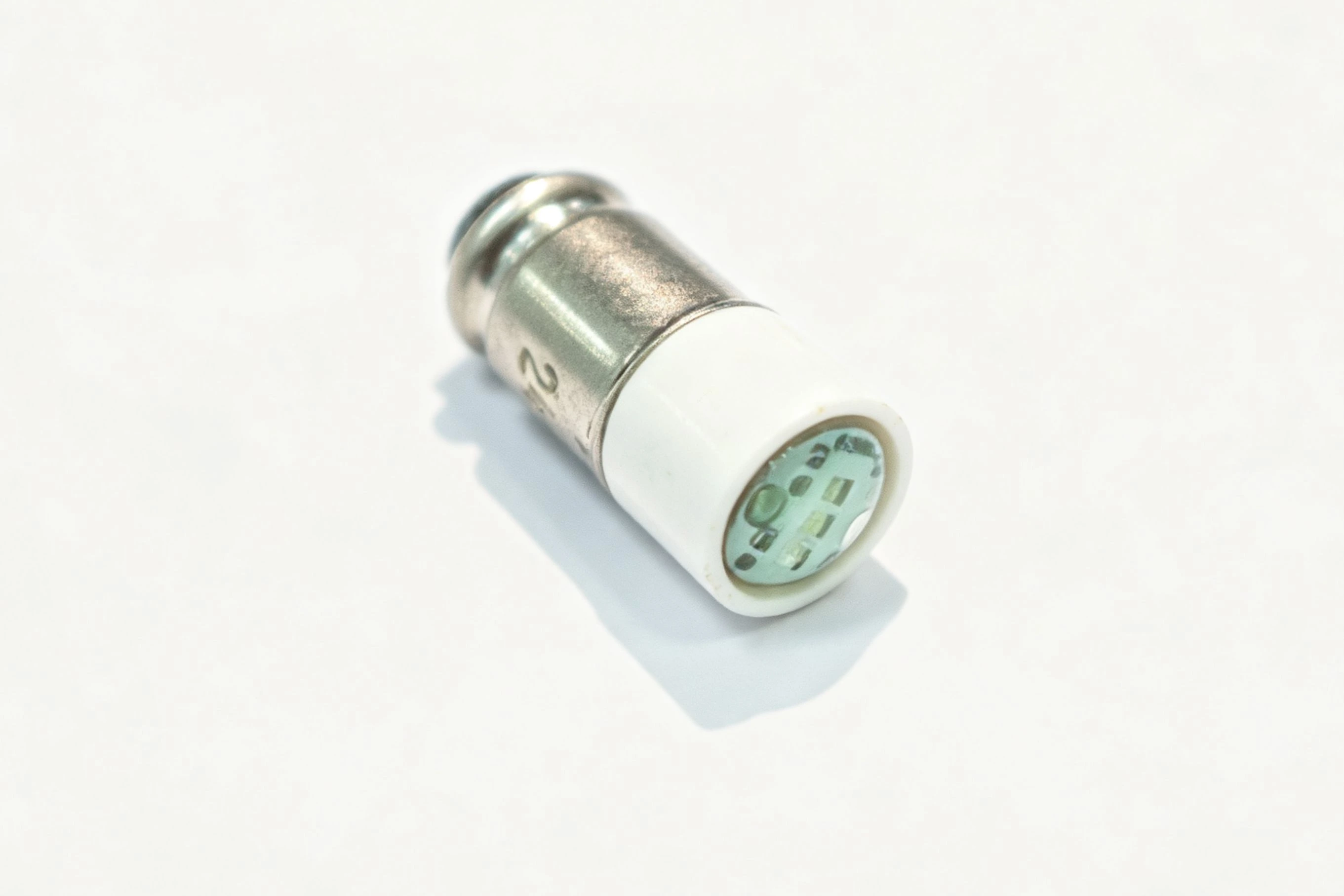 MG6 LED bulb