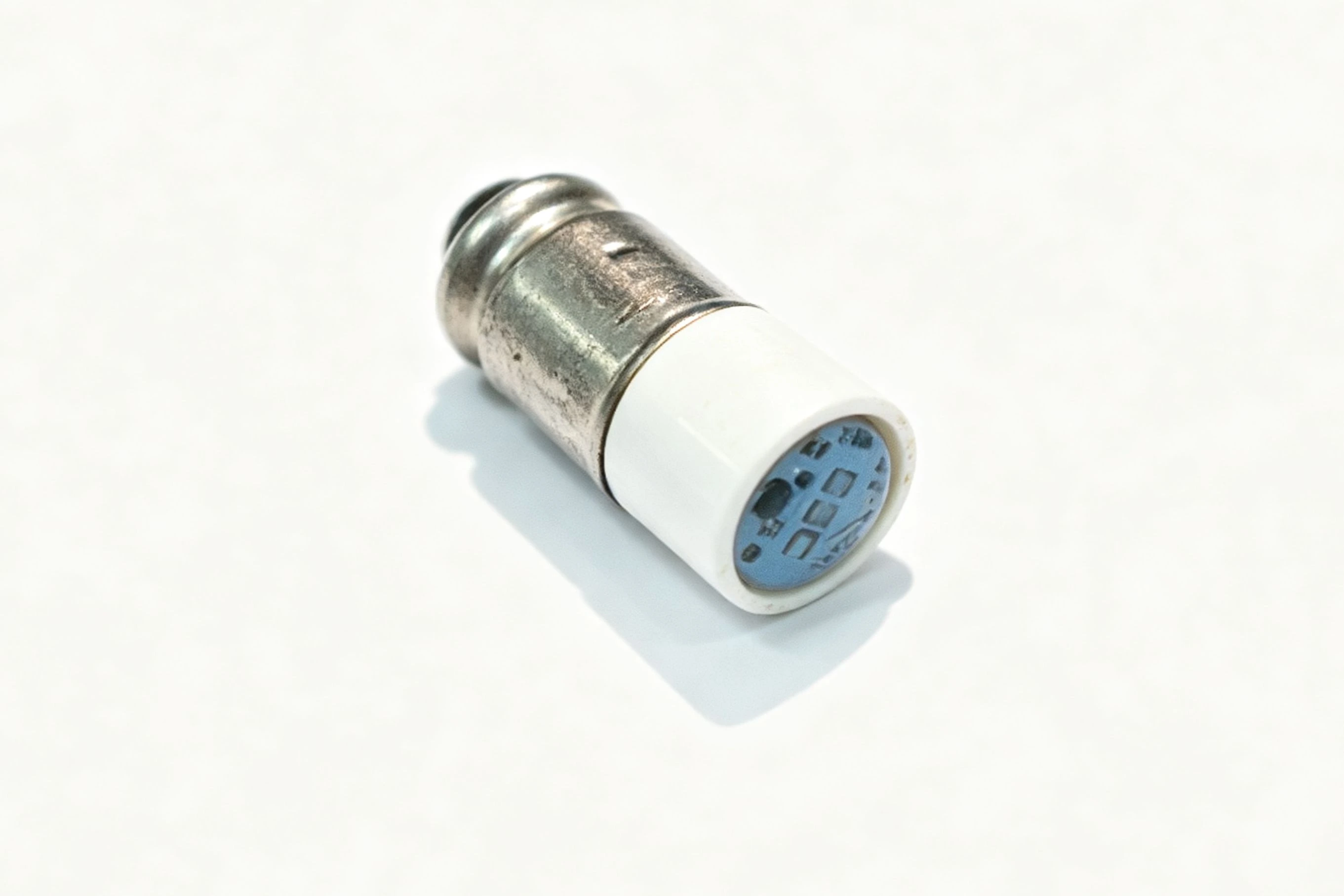 MG6 LED bulb