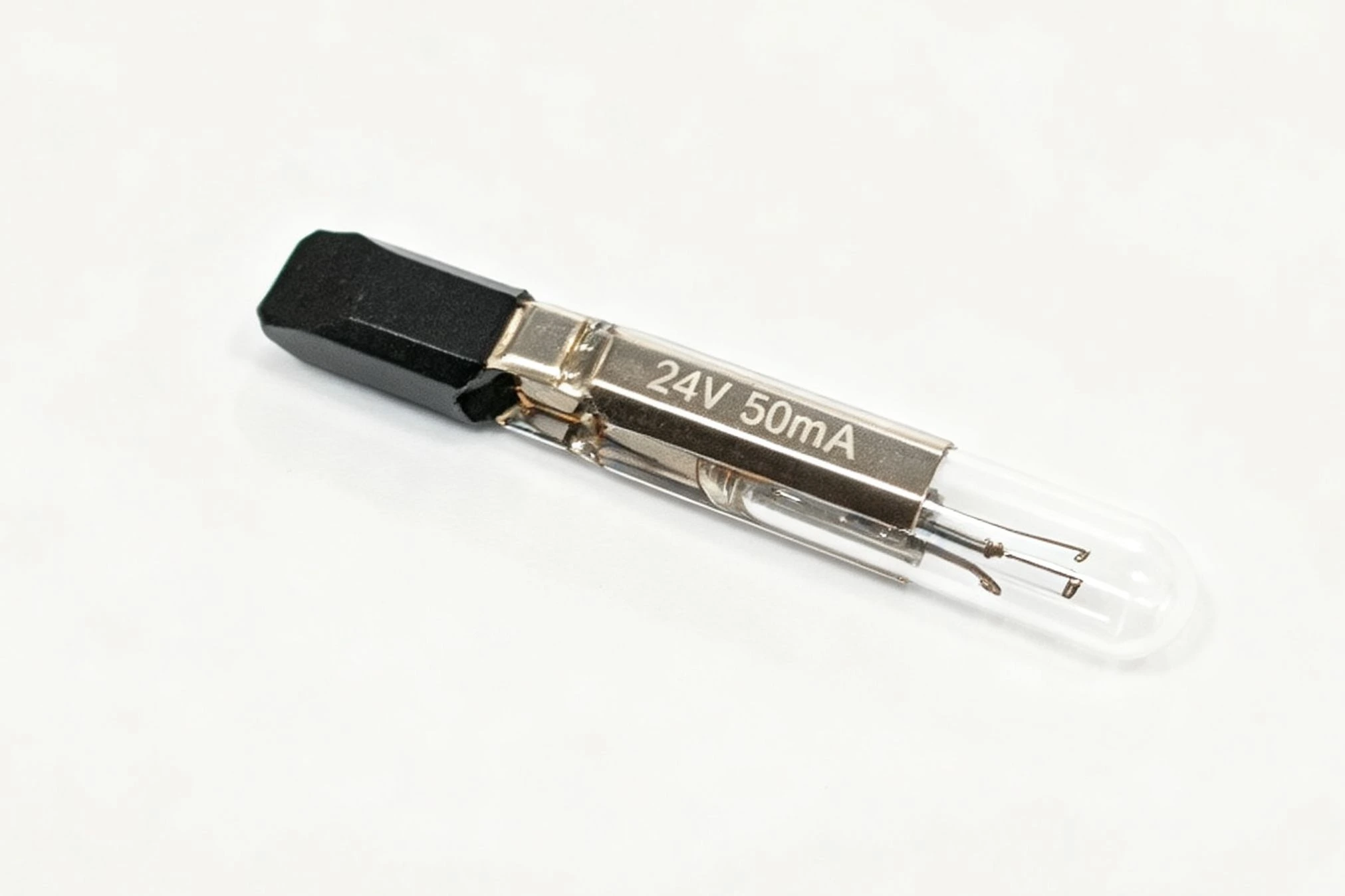 T6.8G incandescent bulb